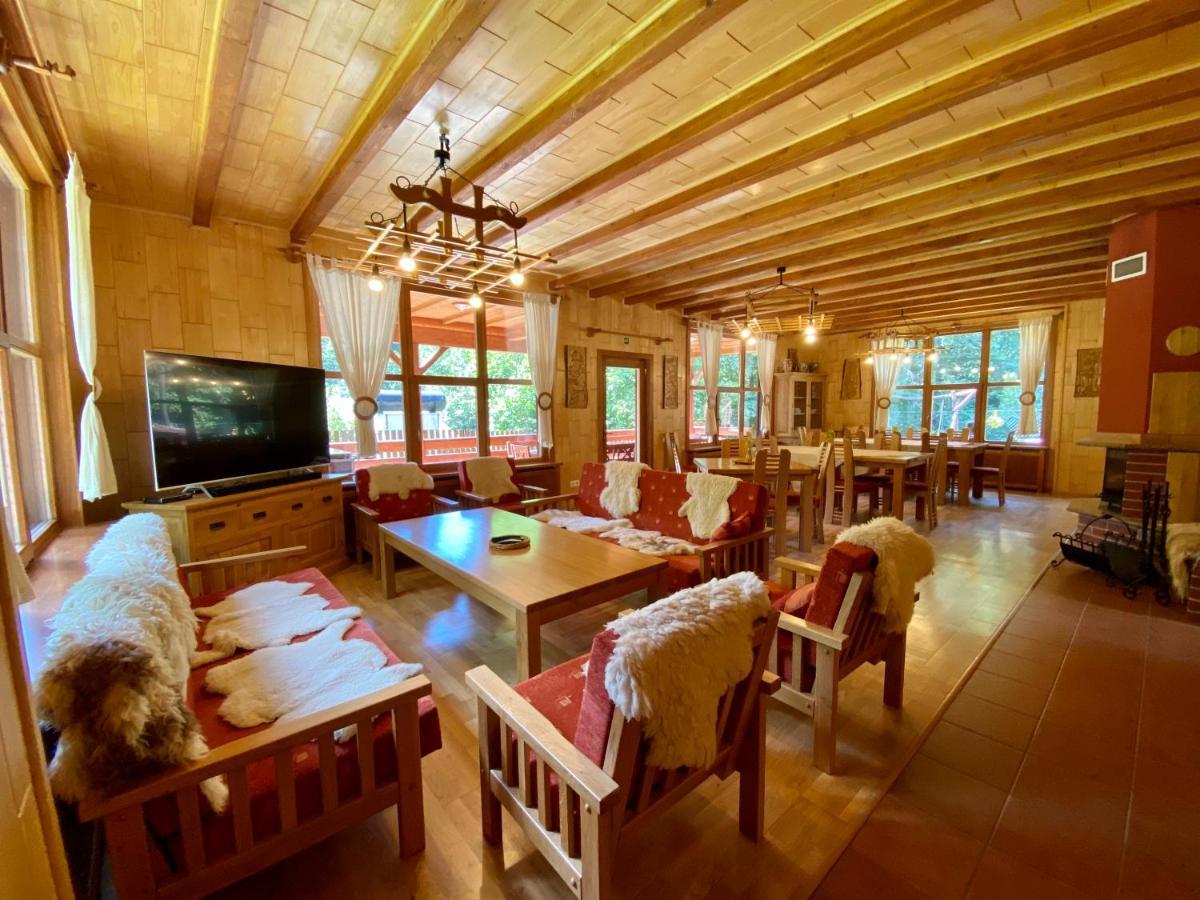 Platan Vendeghaz Villa Izvoare  Dış mekan fotoğraf